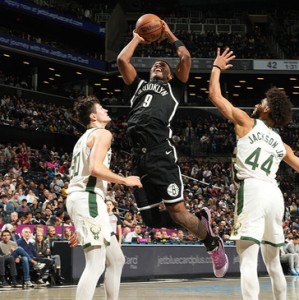 天博体育官方入口-利德尔21分萨拉夫19+5 篮网主场力克雄鹿|迪昂|布鲁克林篮网队|密尔沃基雄鹿队|德雷克·鲍威尔|诺曼·鲍威尔_新浪体育_新浪新闻